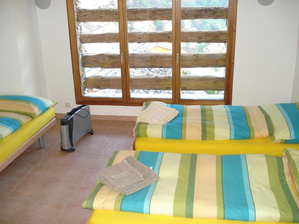 Appartement Rustico Pacifico à Brontallo Chambre photo